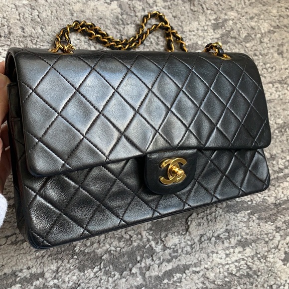 ✨ SOLD ✨ Chanel medium classic flap - Picture 3 of 16